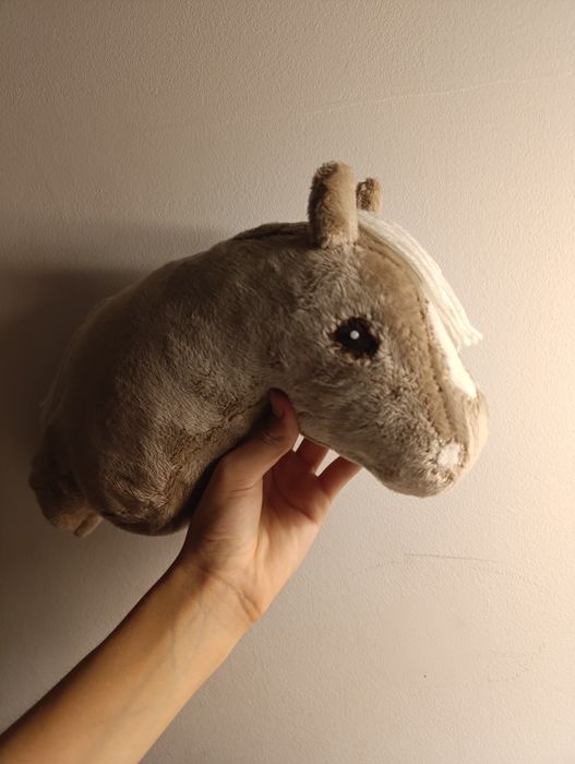 Konik hobby horse kremowy z odmianką na pyszczku