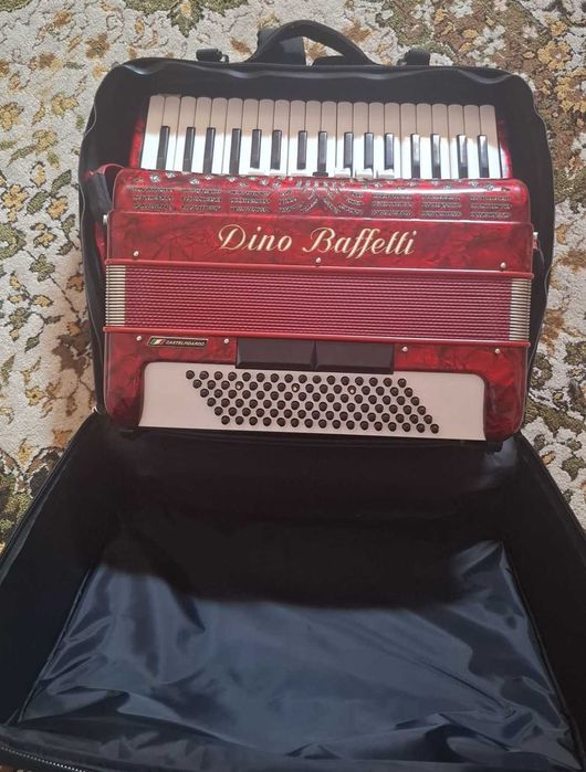 Acordeão Dino Baffetti 3a voz || 96 baixos