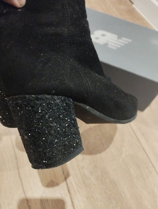 Botki   zamszowe 37,5 marki Sollo Femme
