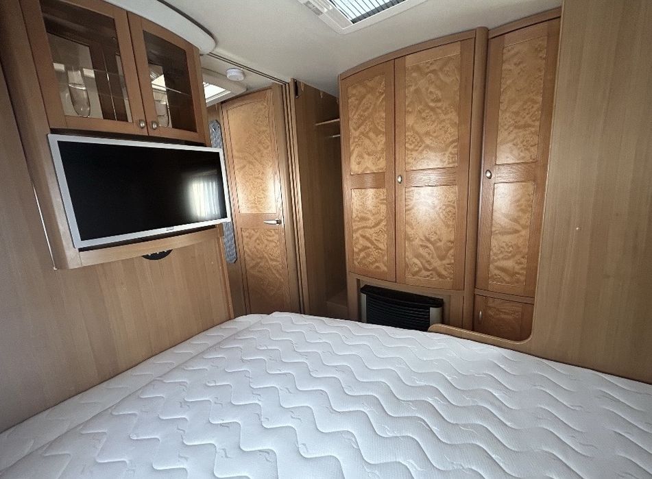 Hobby 650 KMFe, 2007r, piętrowe łóżka