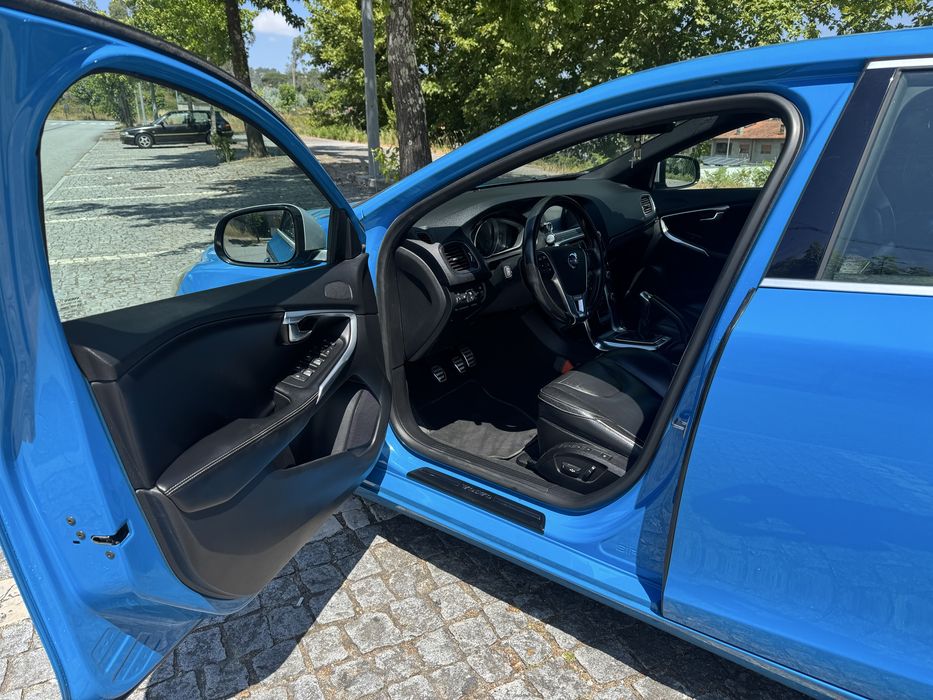 Volvo V40 R-Design D2 1.6