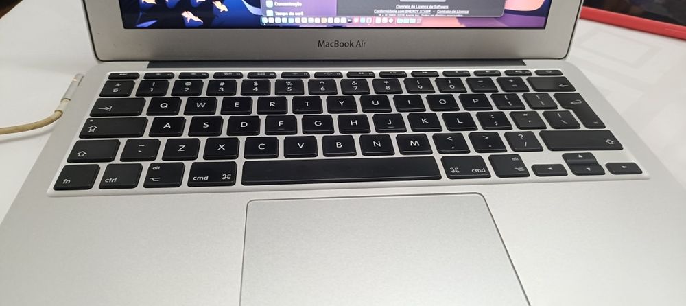 MacBook Air 11” i7 | SSD 128GB | Muito Bom Estado | Leve e Rápido