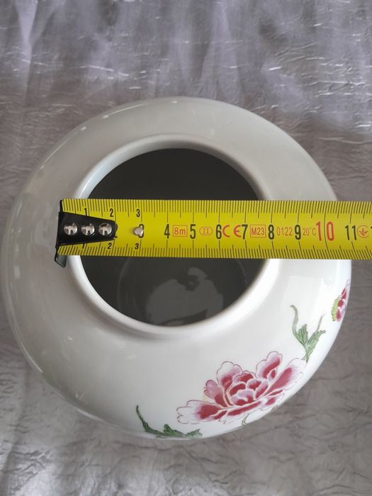 Pequeno pote decorativo