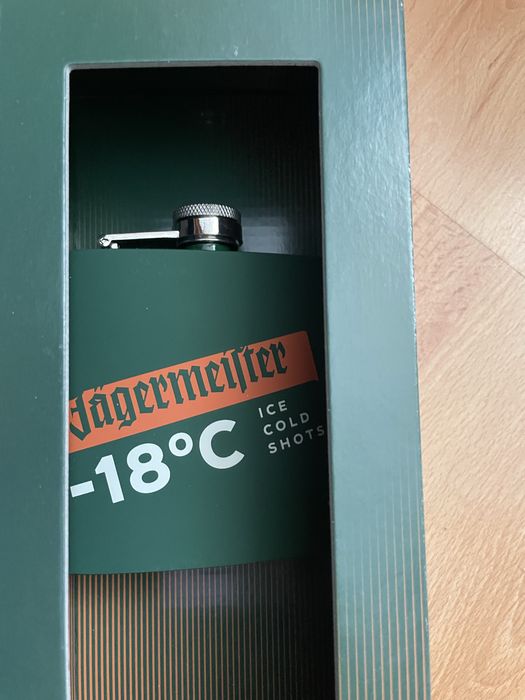 Jagermeister dwie nowe metalowe piersiówki polecam