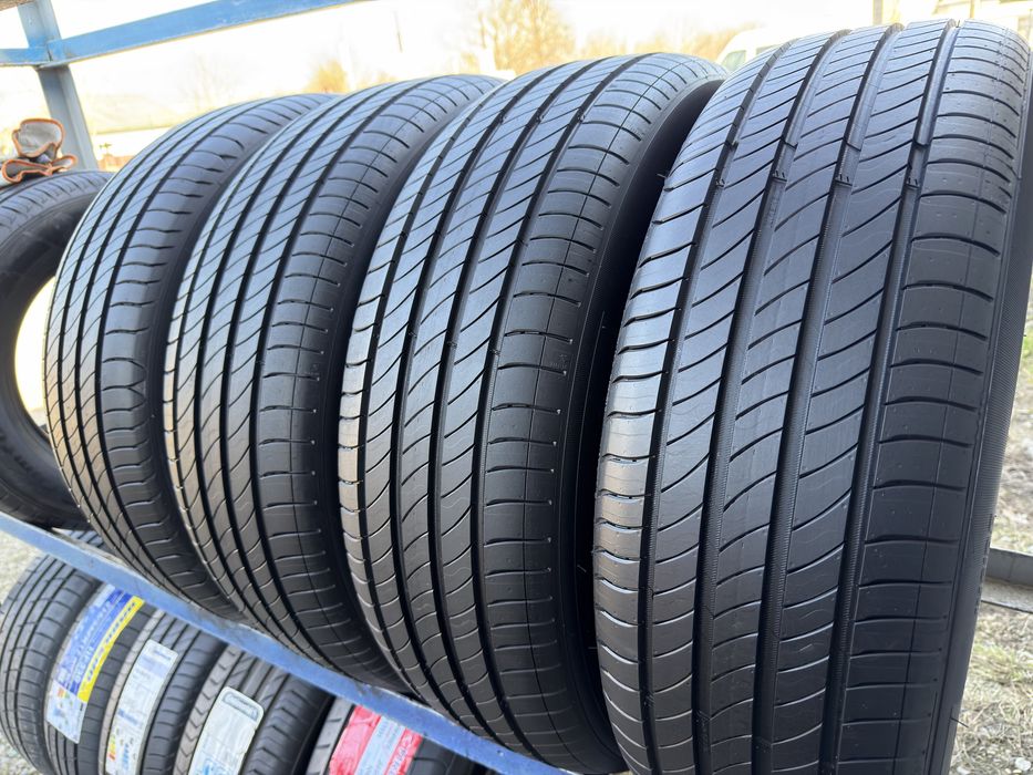 Шини демо 215/65 R17 Michelin 4шт