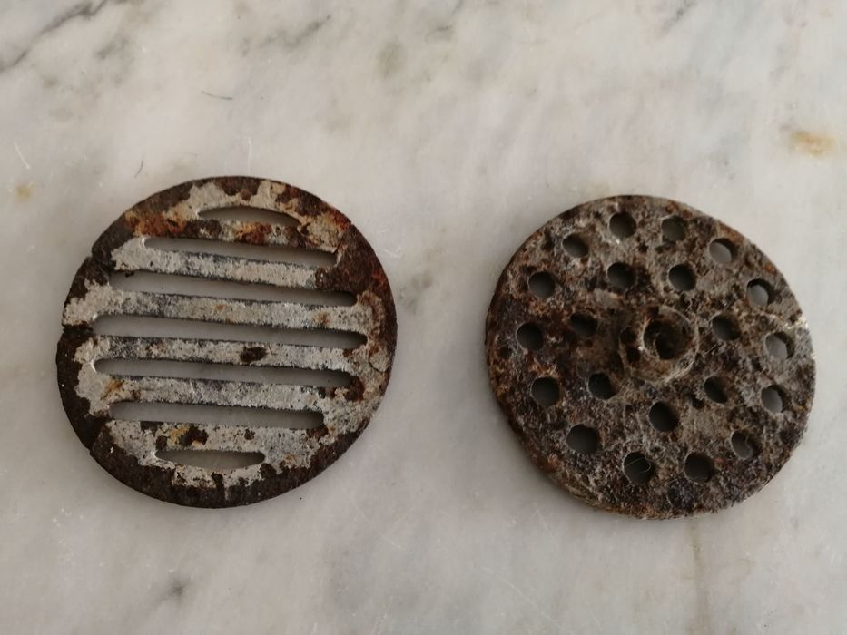 antigo par de relas de quintal em ferro forjado, valor por cada