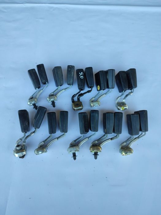 Фіксатор ремення безпеки Пассат б6 б7 Октавія А5 Гольф 6 5 розборка