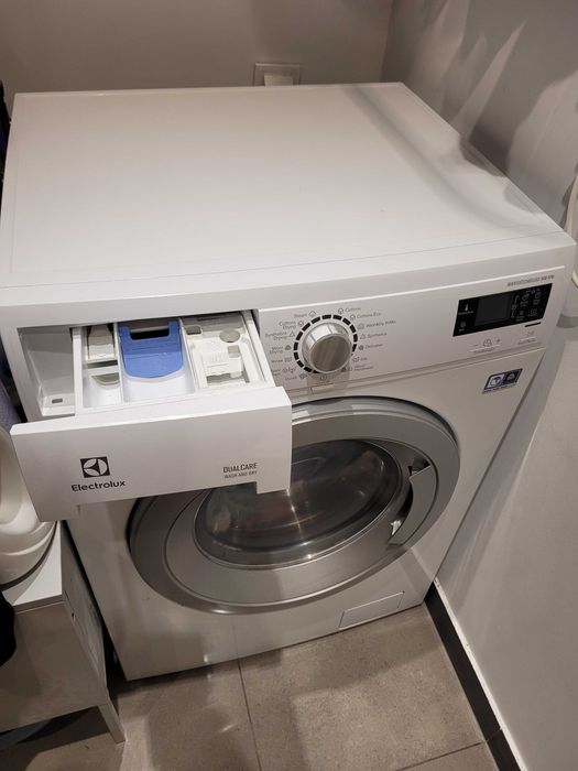 Electrolux DualCare EWW1685SWD pralko-suszarka 8/4 kg