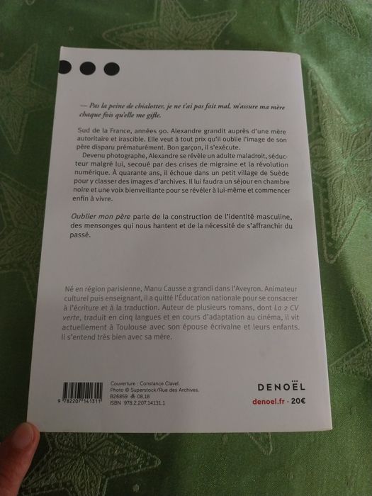 Oublier mon père. Portes incluídos.