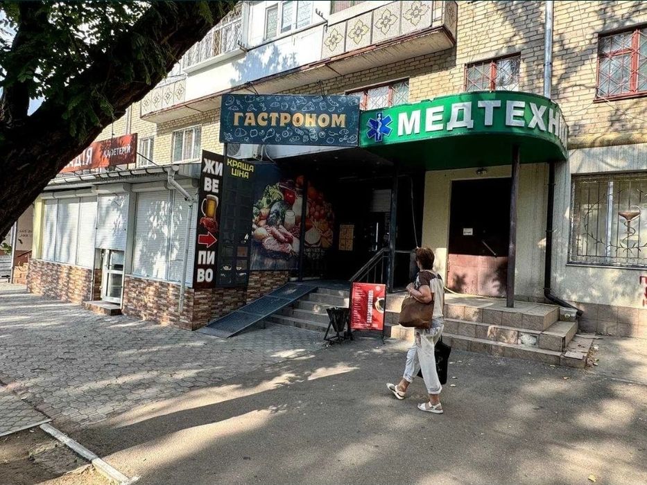 Аренда фасадного помещения по ул.Шоссейная 120м 1999грн