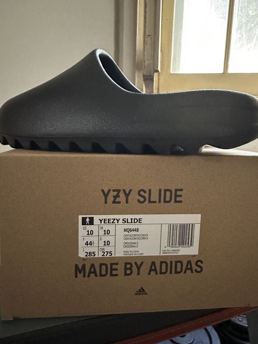 Adidas Yeezy slides novos