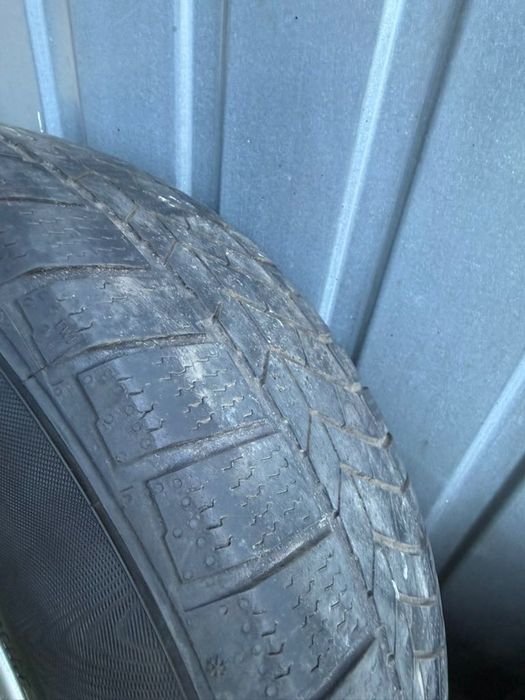 Sprzedam komplet oryginalnych kół zimowych do BMW Serii 3 Styling 390 (wzór V-Spoke)