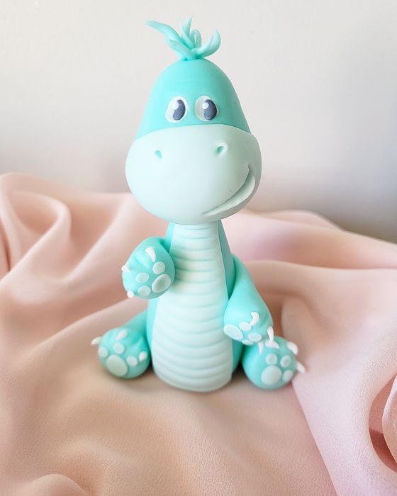 Figurka z masy cukrowej dekoracja tortu dinozaur