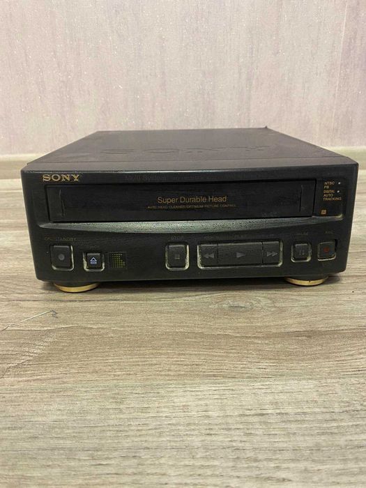 Продаю видеомагнитофон Sony