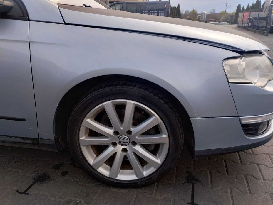błotnik przód przedni prawy VW Passat B6 LB5M, części