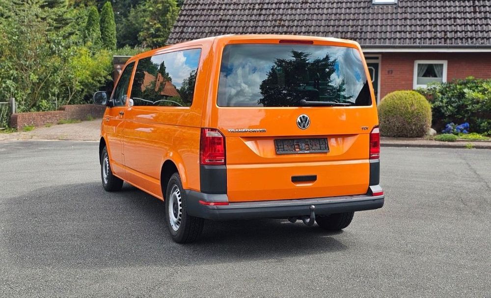 Volkswagen Transporter 2.0 TDI – 8-osobowy (jak Multivan) z Niemiec