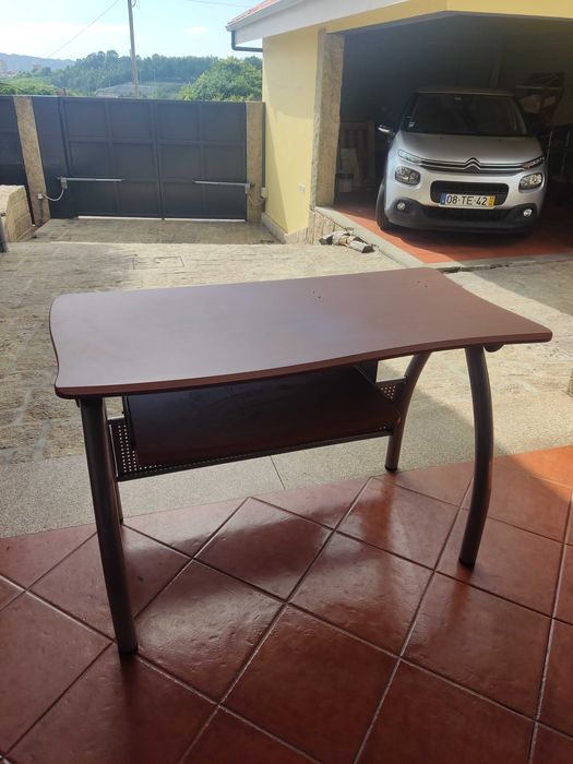 Secretária para escritório