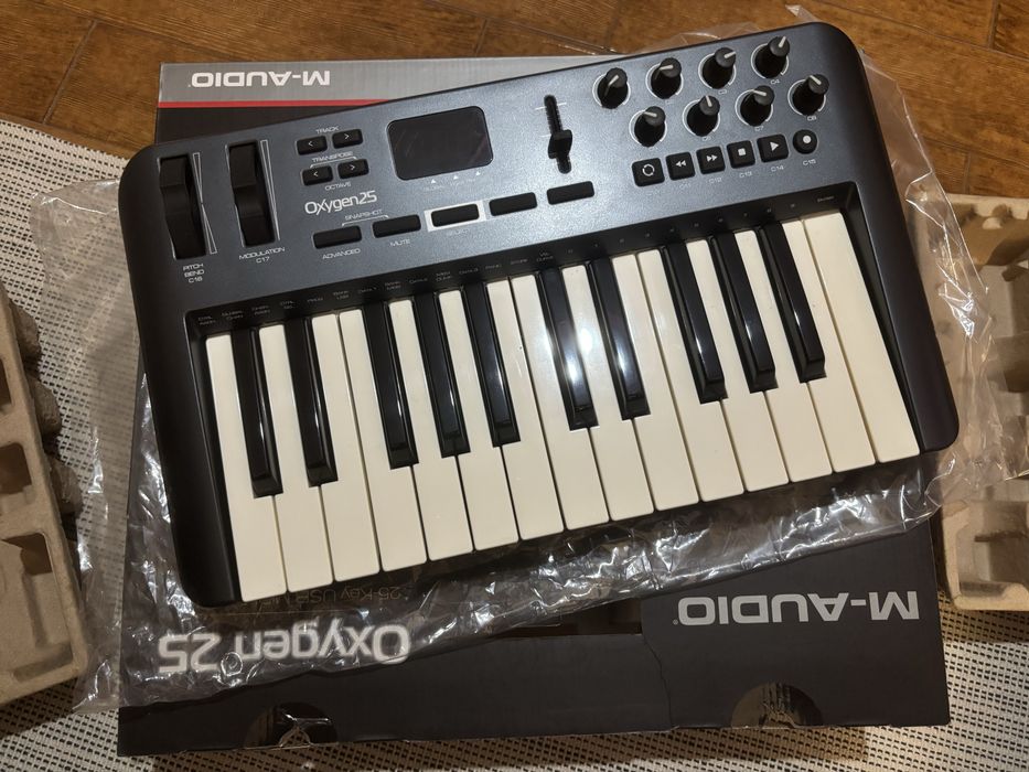 M-Audio Oxygen 25