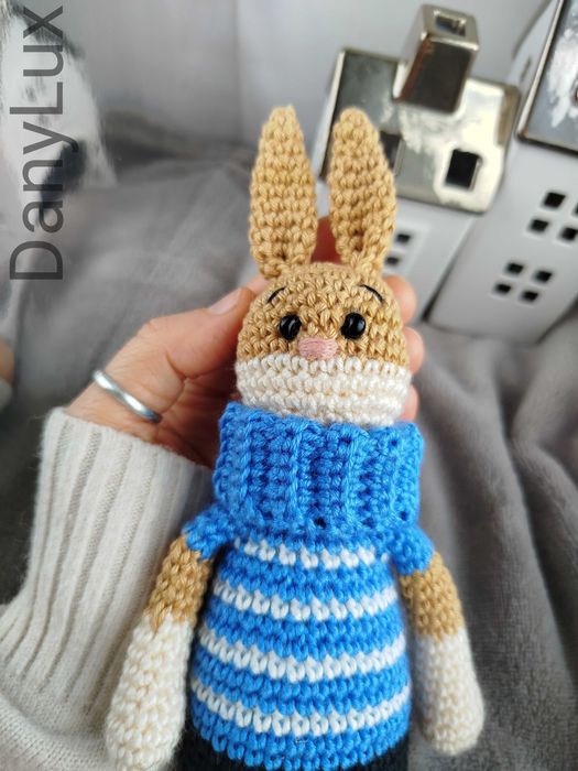 Prezent dla dziecka, Maskotka Króliczek, Zabawka wykonana na szydełku