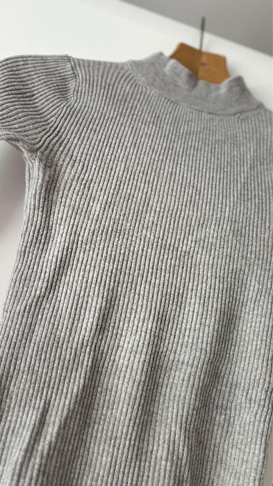 Szara dopasowana bluzeczka/półgolf r.XS/S