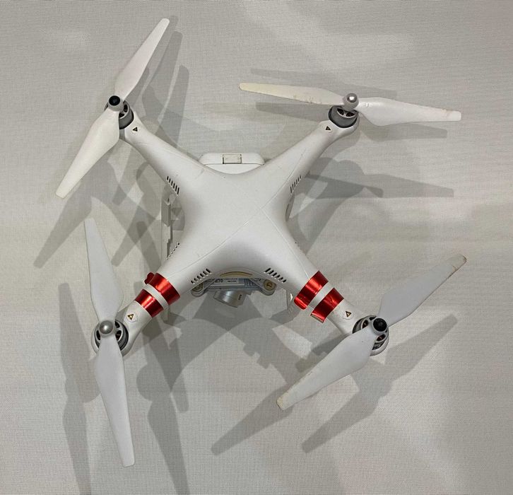 Vendo   Drone Phantom 3 Professional, ótimo estado como novo
