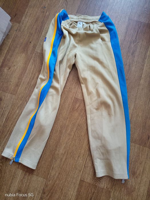 Красівки красовки для дівчат жінок