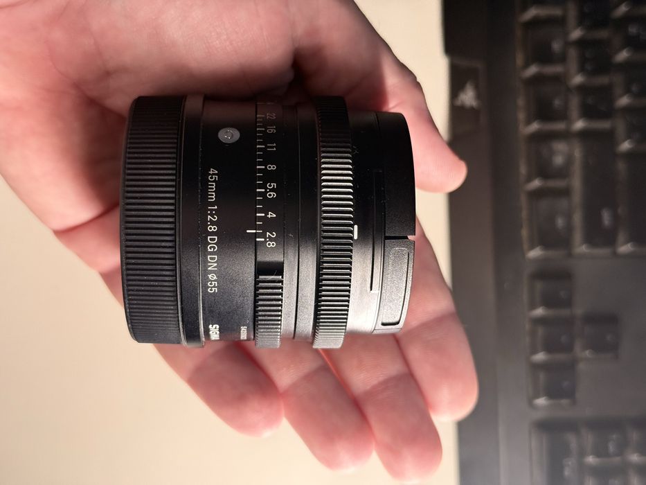 Sigma 45mm f/2.8 DG Contemporary (L-Mount, Leica L)