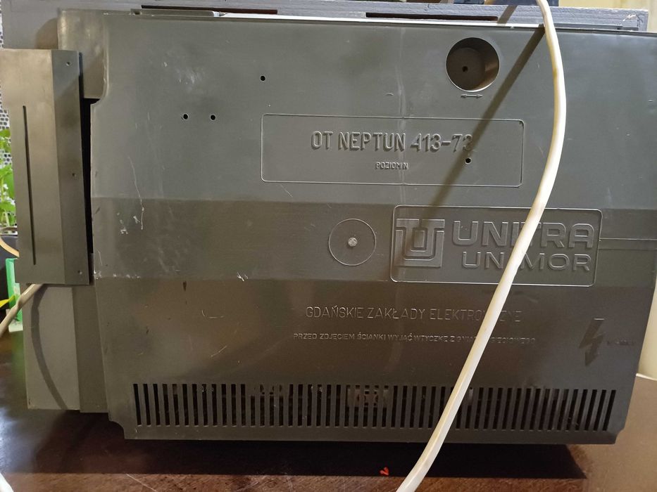 Telewizor kineskopowy Neptun 413 z przystawką ZTA 202