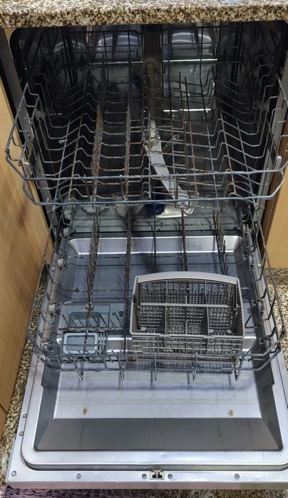 Máquina de lavar loiça Midea