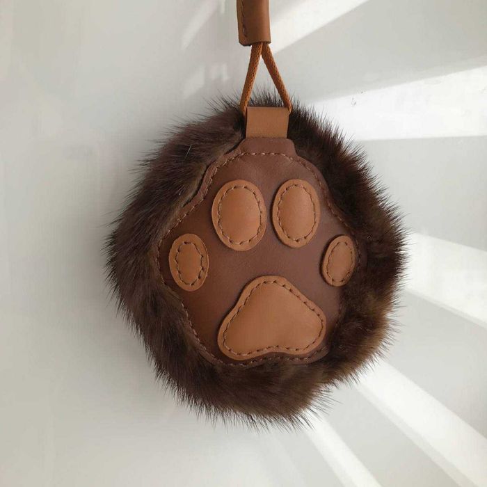 Підвіска-брелок до сумки, ключів із натуральної шкіри.