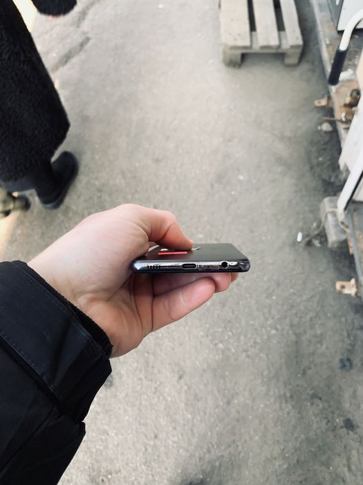 Продам Samsung a52s 5g 6/128 в хорошем состоянии