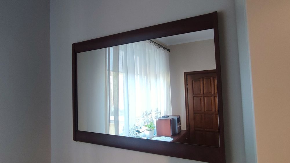 Lustro w drewnianej ramie 101 x 72