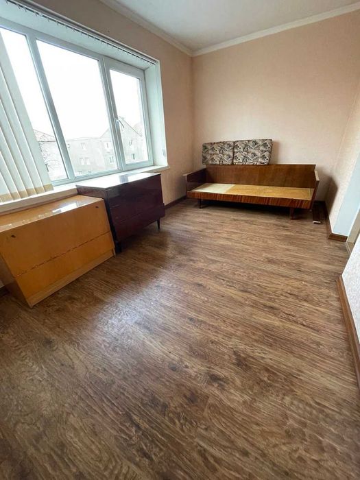 Здається 2 поверх будинок 400 м2 3 рівні, гараж,підвал Ракетне Урочище