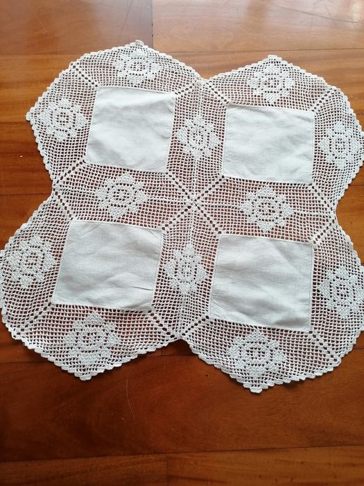 Crochet Table Centerpiece, Various Models Starting From64584410725635122