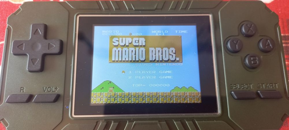 Consola Portátil em caixa com 520 jogos 8 bits