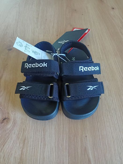Sandałki Reebok 23