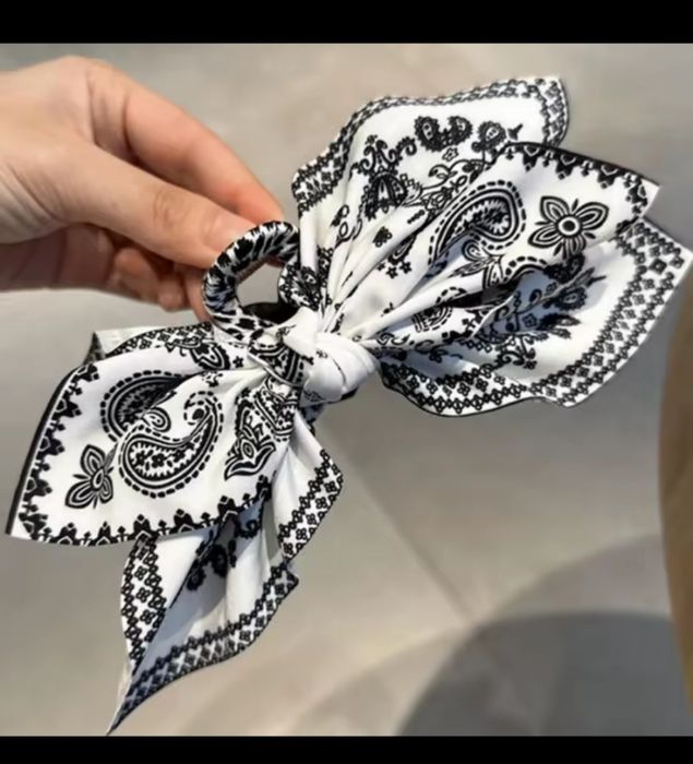 Заколка-платок для волосся