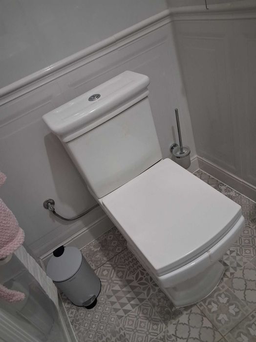 WC zbiornik poziom Kleopatra Kerra