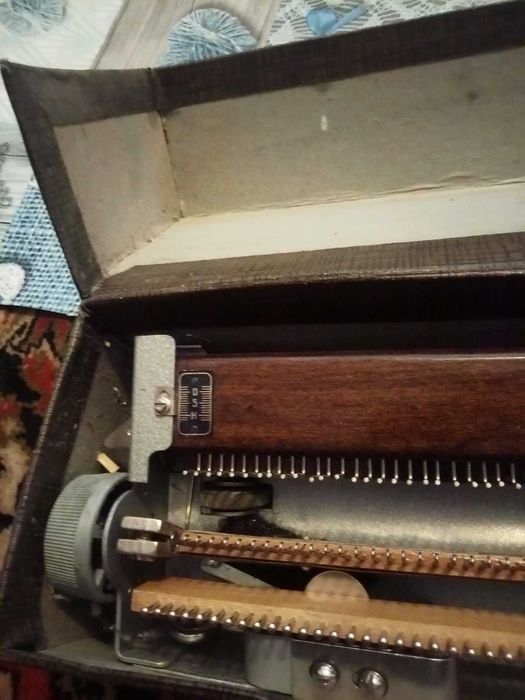 Вязальная машина Чарнивчанка