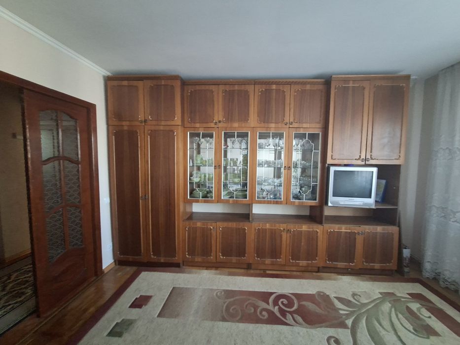 Шафа стара. Самовивіз