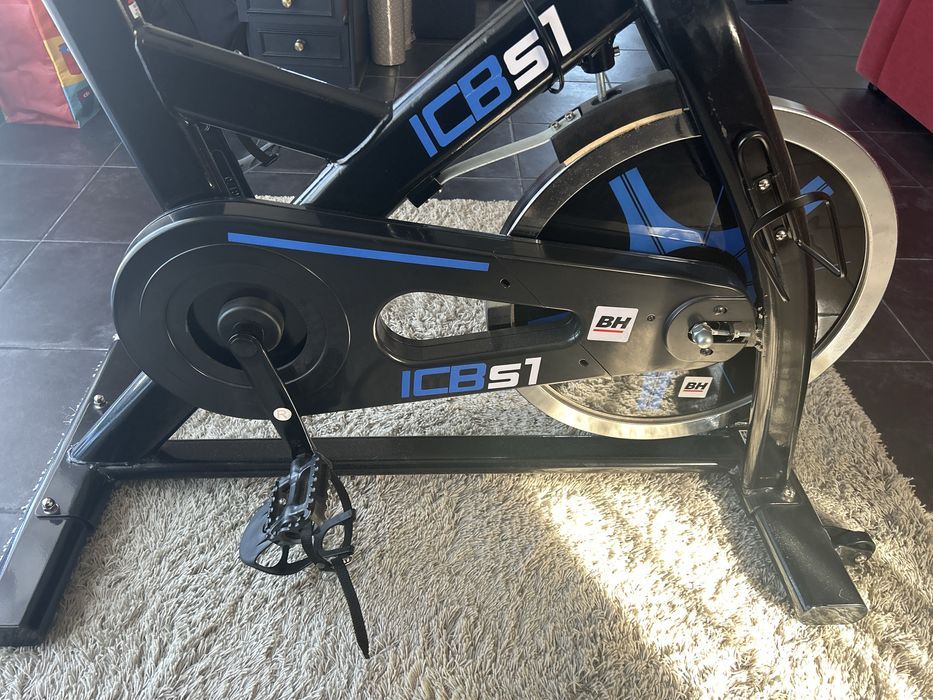 Spinning Bicycle435391507779430401