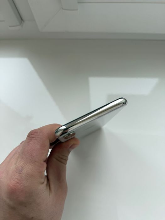 Телефон IPhone X