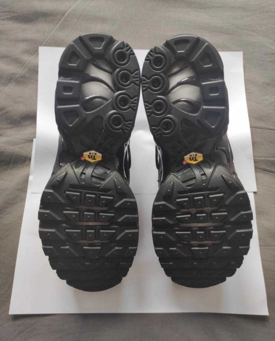 NIKE AIR MAX PLUS cale czarne meskie obuwie TN 36-46