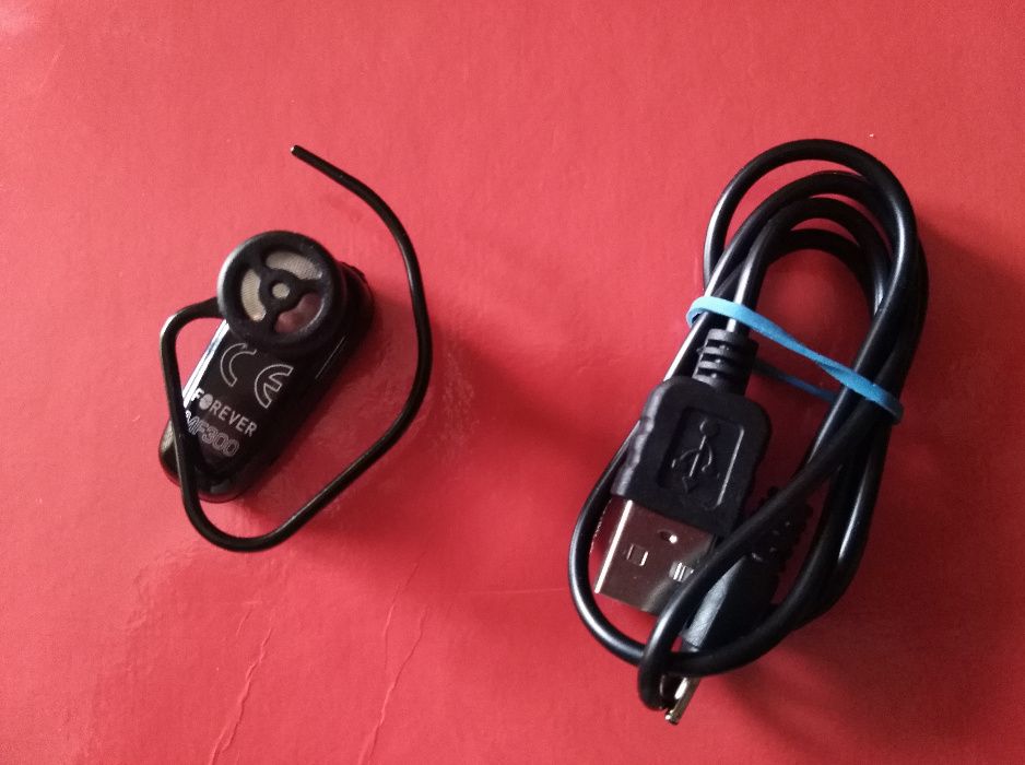 HP Laptop Battery - Samsung Bluetooth Headset - Lightning McQueen Alarm Clock64752113464065123