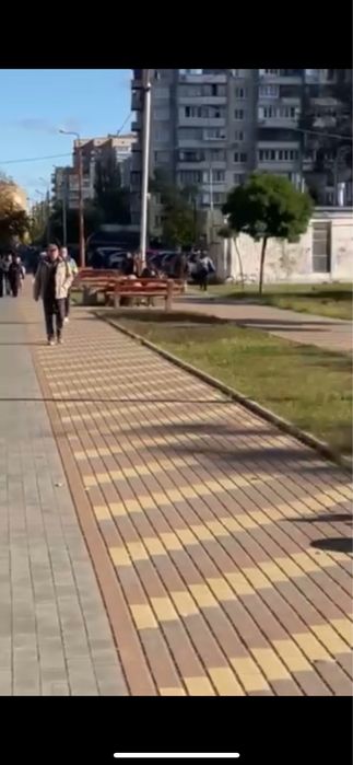 Без%, 90м2. Возле метро Героев Днепра