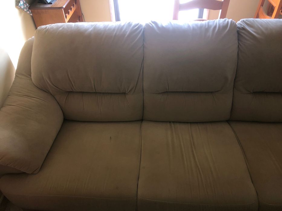 Chaise longue com alguns defeitos