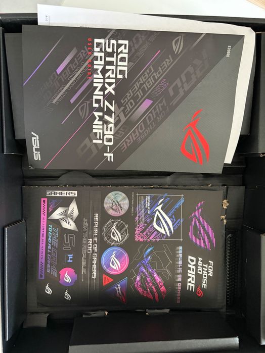 ASUS ROG Strix Z790-F Gaming WiFi + Intel i7 13700K Wieliczka • OLX.pl