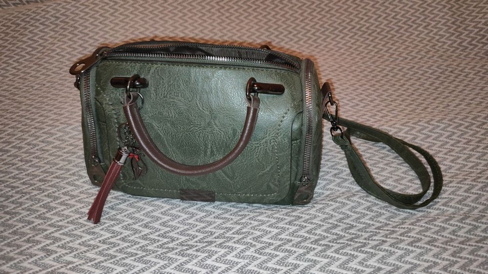 Жіноча сумочка через плече