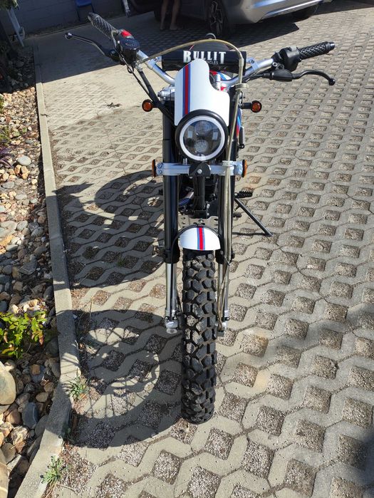 Mota bullit hero 125