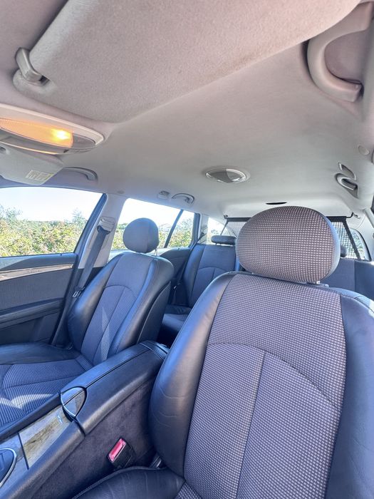 Mercedes-Benz E 220 — fotografia 12